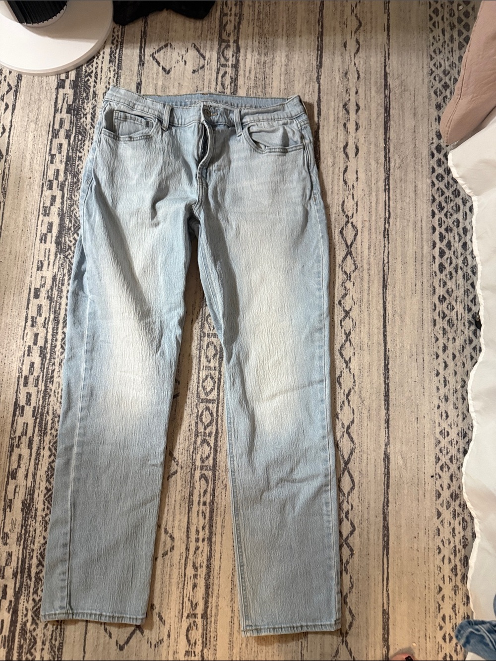 Old Navy Light Blue Straight-Leg Jeans